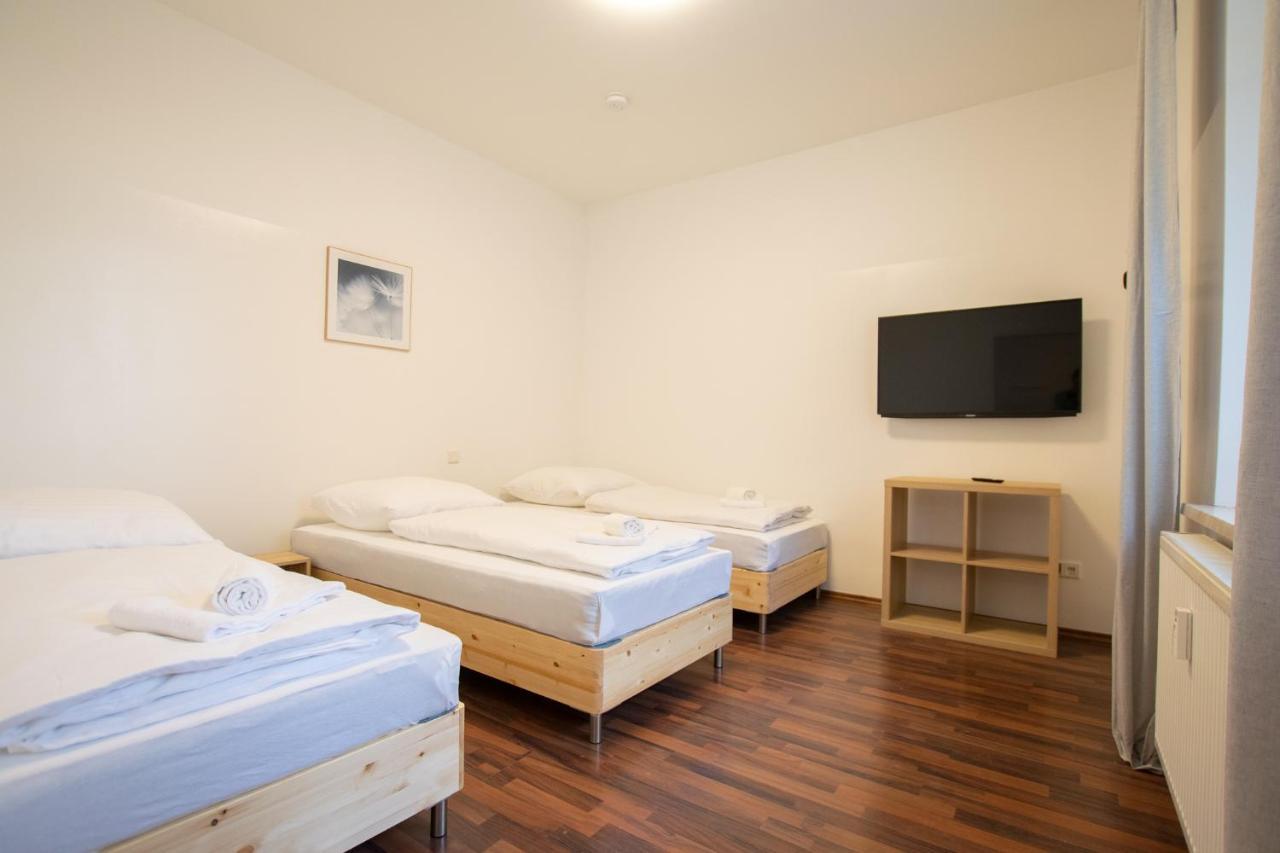 Raj Living - 1 Or 4 Room Apartments - 15 Min To Messe Dus - 10 Min Old Town Dus Düsseldorf Exterior foto