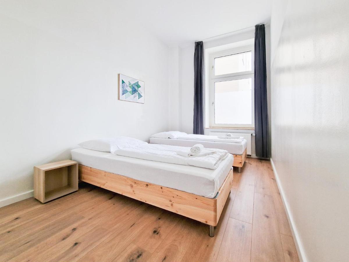 Raj Living - 1 Or 4 Room Apartments - 15 Min To Messe Dus - 10 Min Old Town Dus Düsseldorf Exterior foto